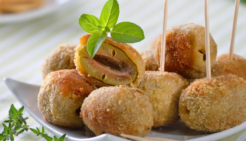 Bouchées d'olives au fromage