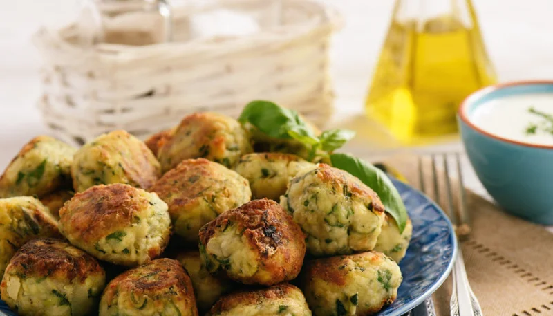 Boulettes de courgettes à l'oignon