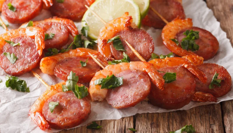 Brochettes de crevettes au chorizo
