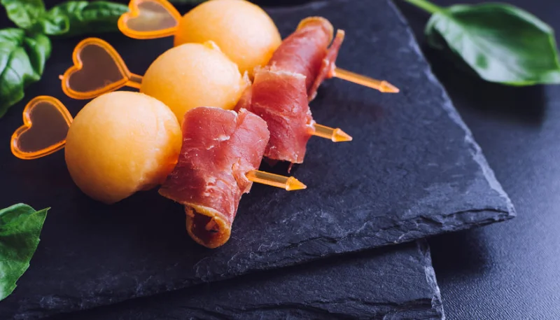 Brochettes de melon au magret de canard