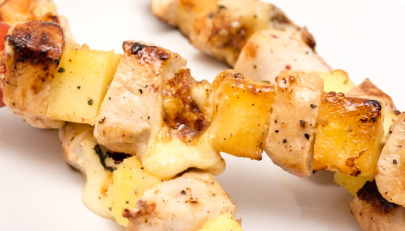 Brochettes de poulet à l'ananas