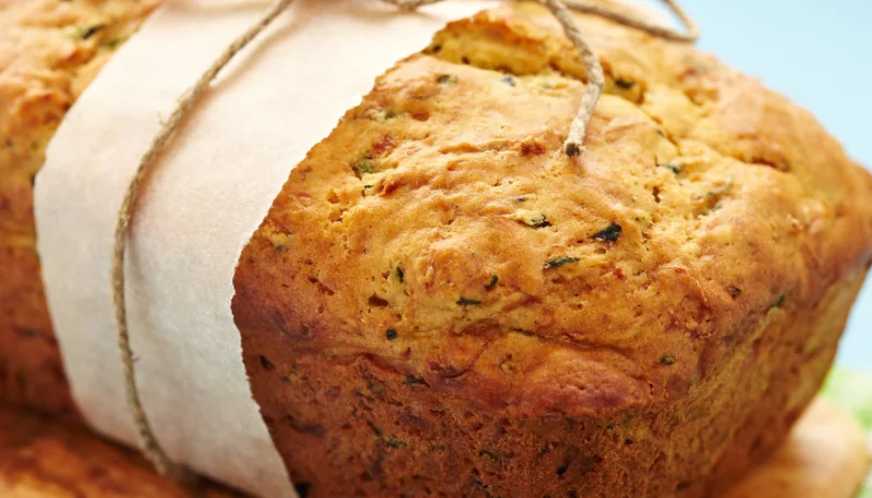 Cake aux deux olives et au comté