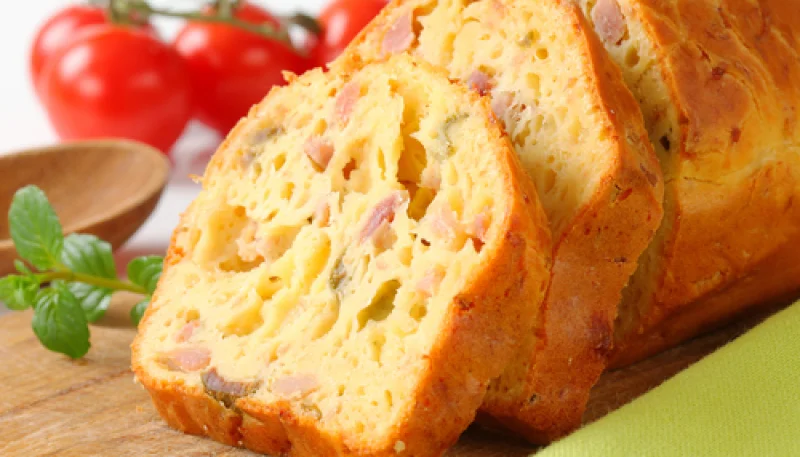 Cake aux olives vertes et jambon