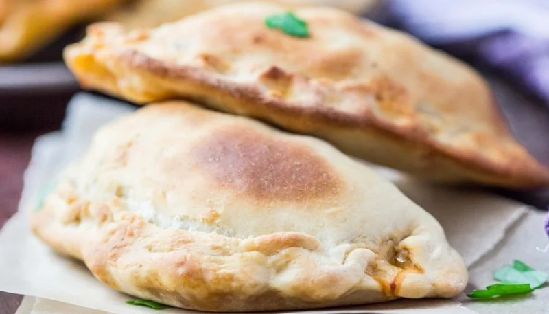 Calzone au poulet et parmesan