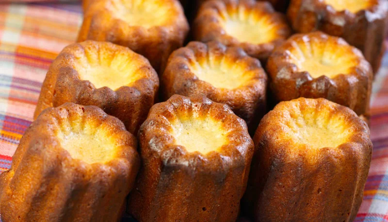 Cannelés au chorizo et tomates séchées