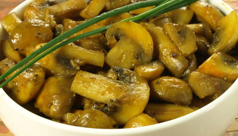 Champignons épicés à la crème et au curry