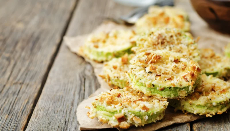 Chips de courgettes au parmesan