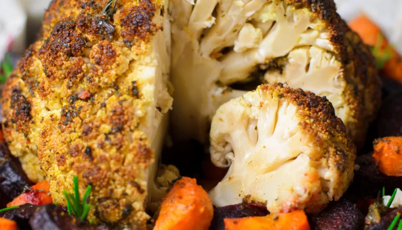 Chou-fleur entier rôti