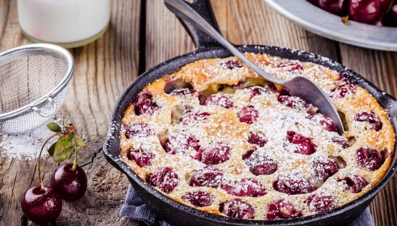 Clafoutis à la cerise et lait de coco