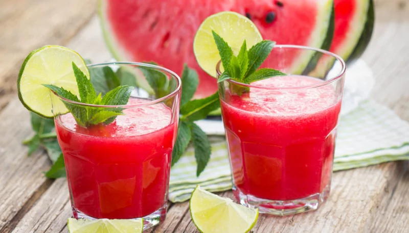 Cocktail pétillant à la pastèque