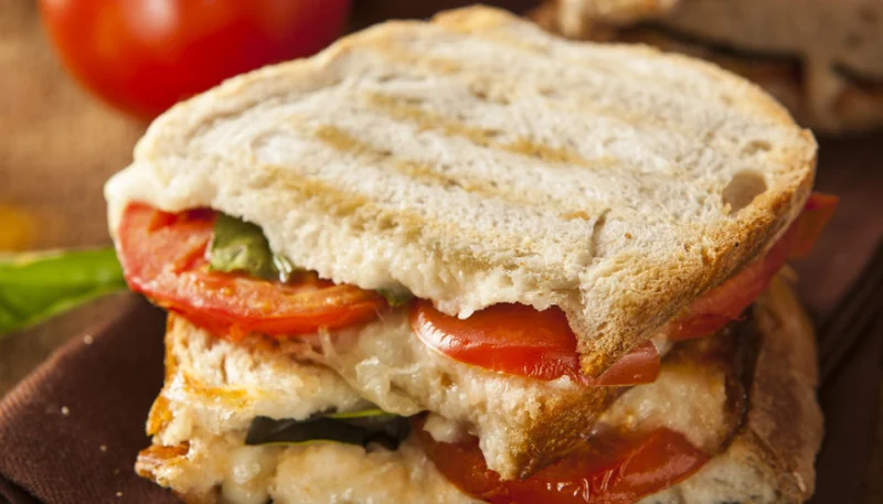 Croque tomate mozzarella