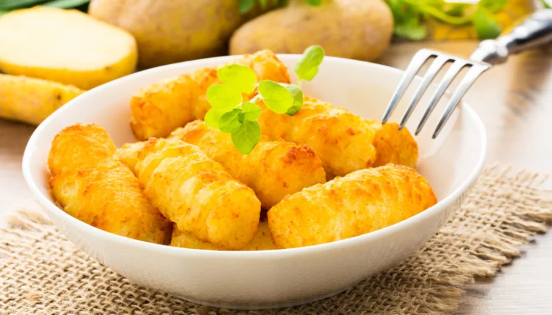 Croquettes de pommes de terre aux carottes et aux lardons