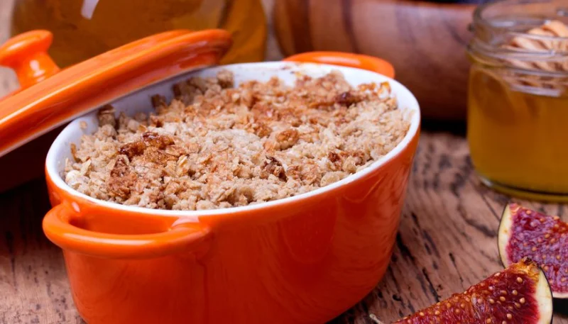 Crumble figues, pommes et miel