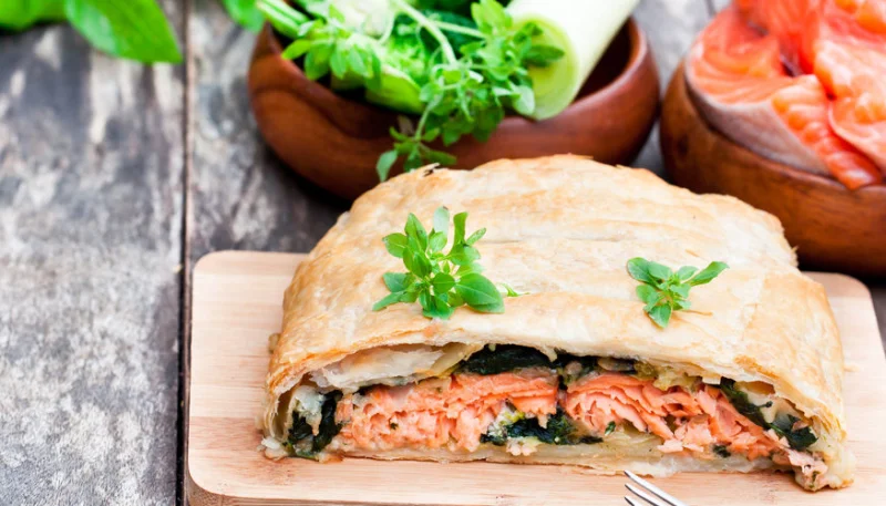 Feuilleté au saumon et aux poireaux