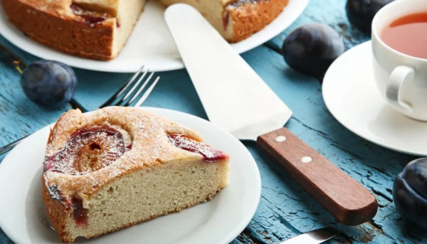 Gâteau aux prunes et fromage blanc