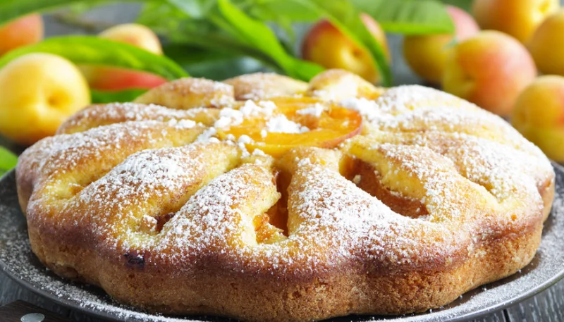 Gâteau fondant aux amandes, noisettes et fruits d'été