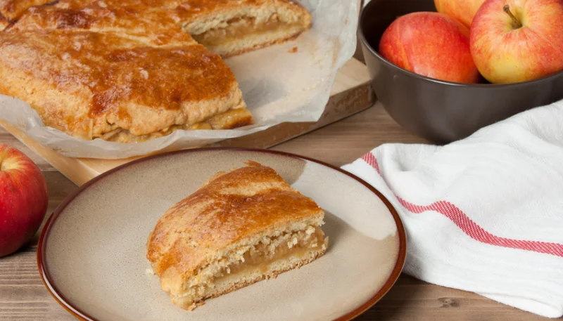 Gâteau fourré aux pommes