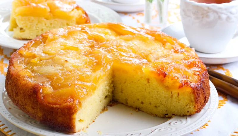 Gâteau magique aux pommes poêlées et caramel