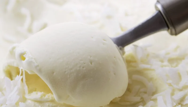 Glace à la noix de coco sans sorbetière