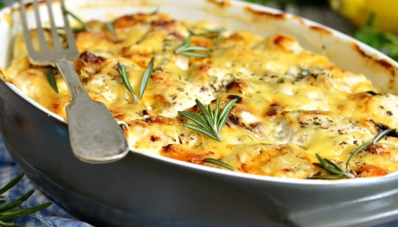 Gratin de lotte et de champignons au lard