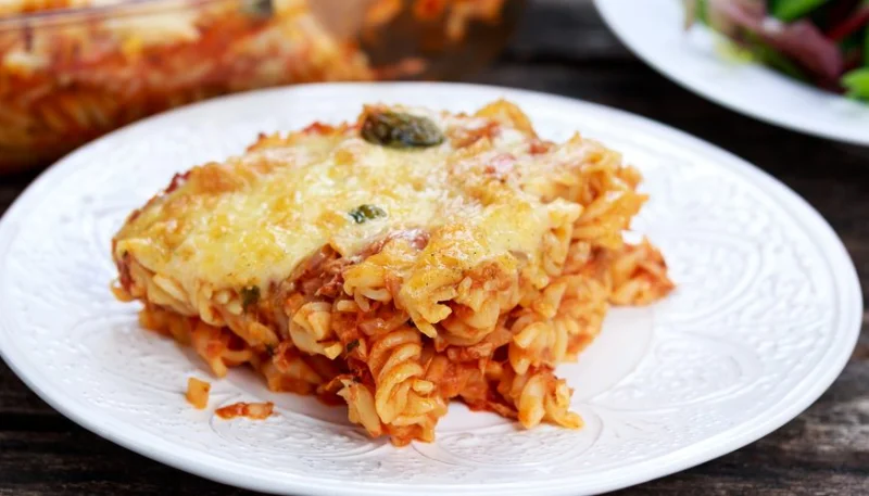 Gratin de pâtes au thon et mozzarella