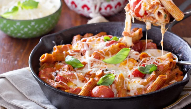 Gratin de pâtes aux légumes et à l'emmental