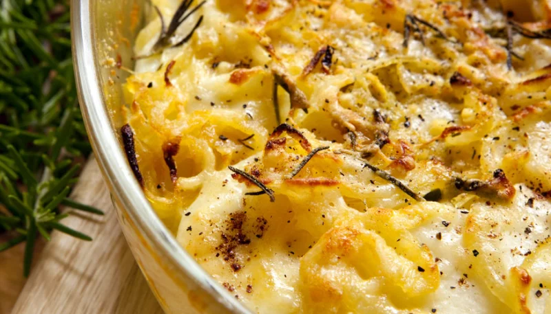 Gratin de pommes de terre au curry et origan