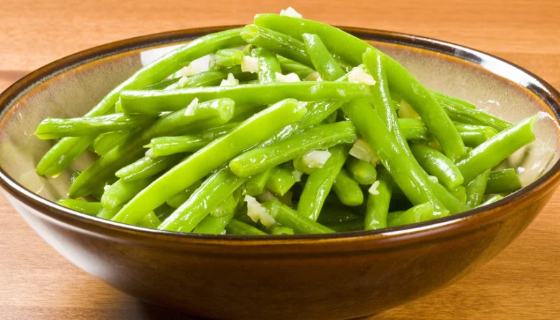 Haricots verts à l'ail au micro-ondes