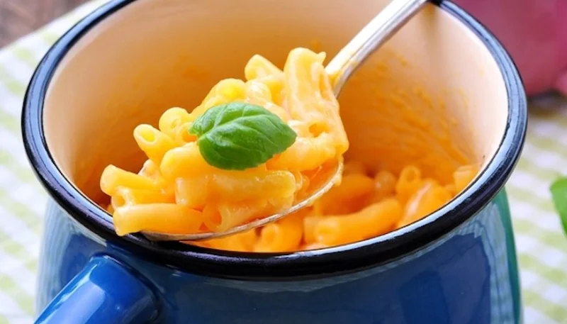 Macaronis au fromage au micro-ondes