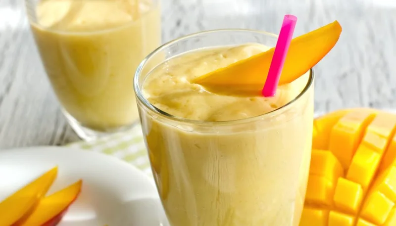 Mango lassi