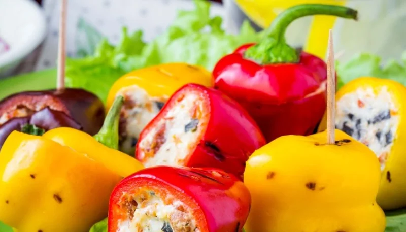 Mini-poivrons farcis au thon et fromage frais