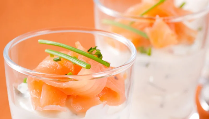 Mousse d'asperges et saumon fumé