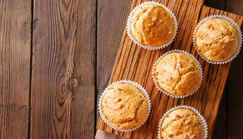 Muffins aux lardons et comté
