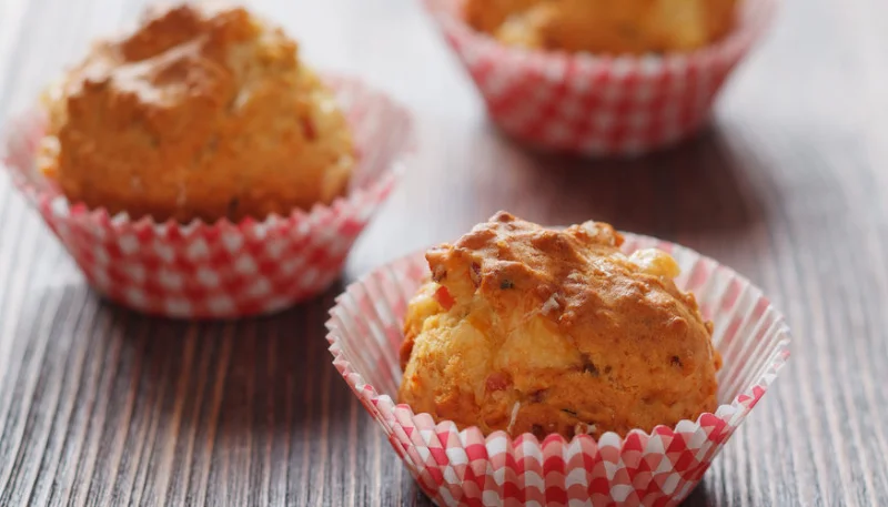 Muffins briochés au saucisson