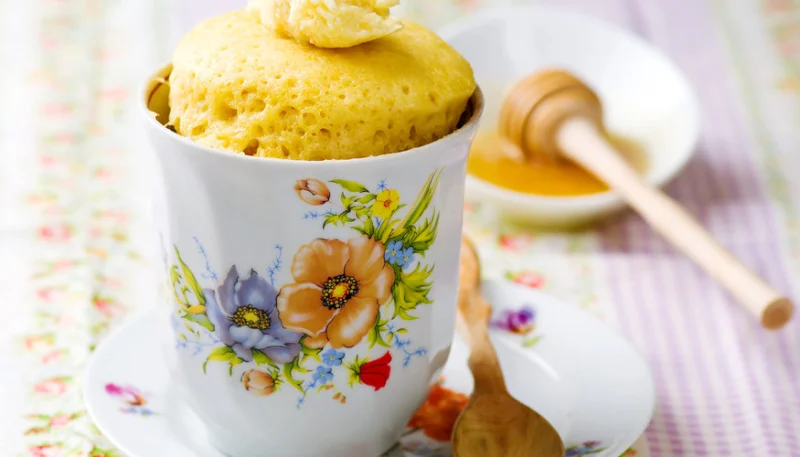Mug cake au citron et au miel