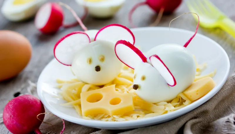 Souris en oeufs durs