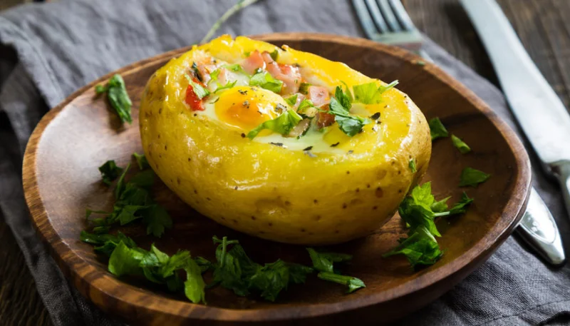 Oeufs en cocotte de pomme de terre