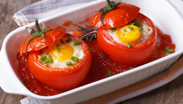 Oeufs en cocotte de tomate