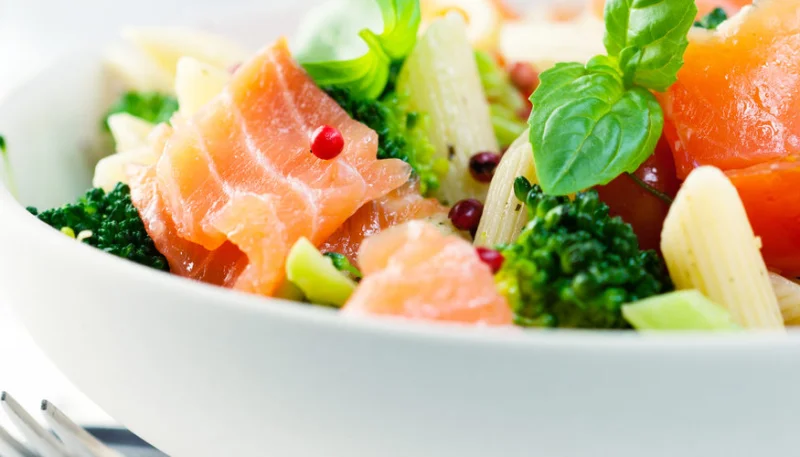 Pâtes au saumon fumé en salade