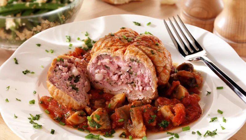 Paupiettes de veau, sauce tomate aux champignons