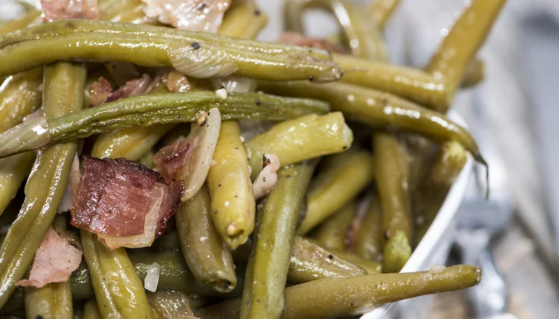 Poêlée de haricots verts aux lardons