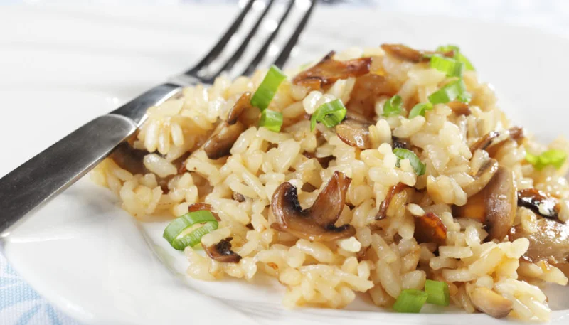 Poêlée de riz aux poireaux, champignons et parmesan