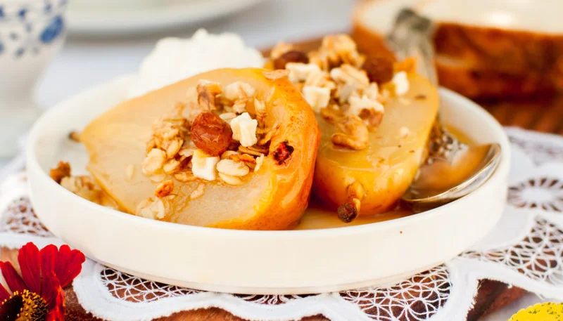 Poires au miel et aux noix