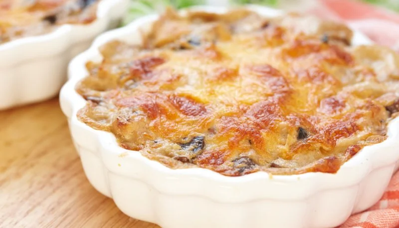 Quiche au poulet, beaufort et estragon