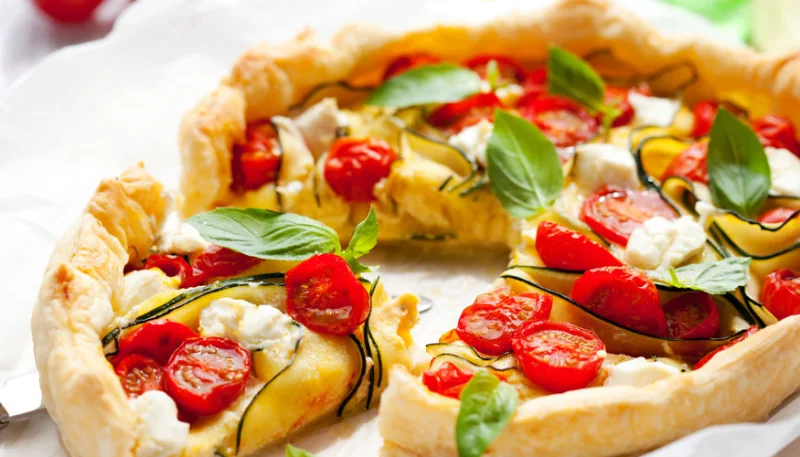 Quiche au saumon, tomates et courgettes à la Vache qui rit