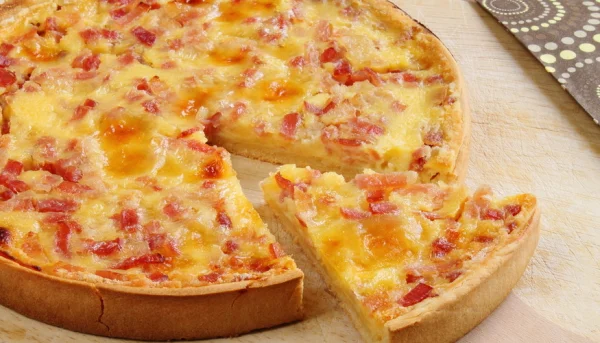 Quiche au kiri et lardons