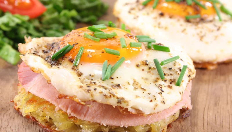Röstis de pommes de terre façon croque-madame