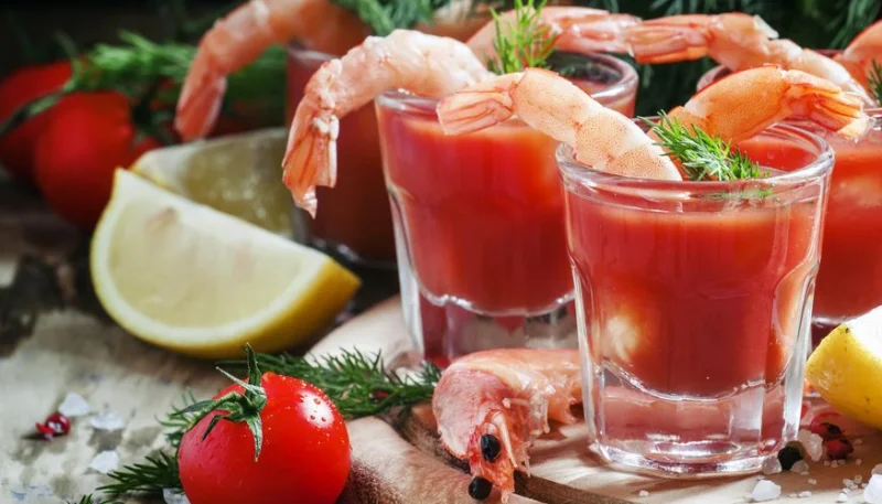 Gaspacho de tomates aux crevettes