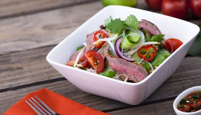 Salade de boeuf thaïlandaise
