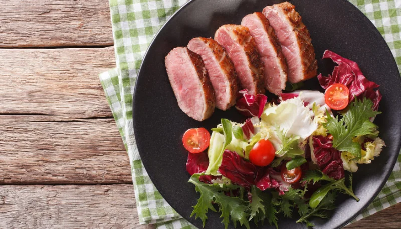 Salade de magrets de canard et parmesan